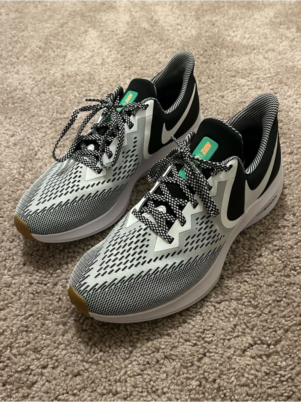 Nike Zoom Winflo 6 Running Shoes White And Black Men’s Size 10